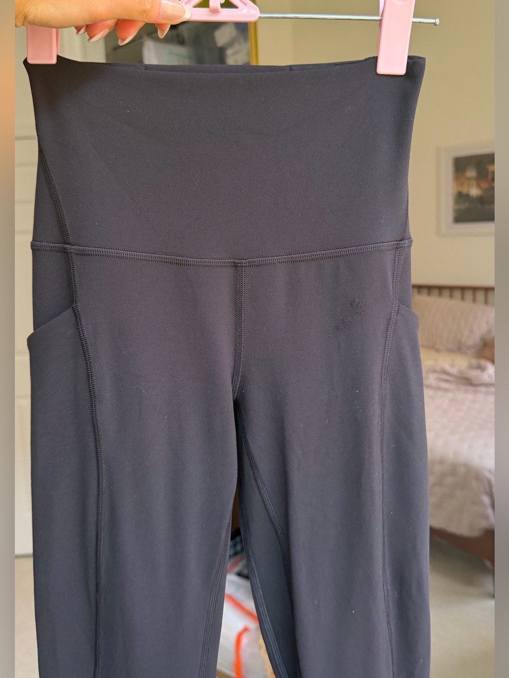 Lululemon Aligns w/ Pockets in Black - Picture 13 of 16